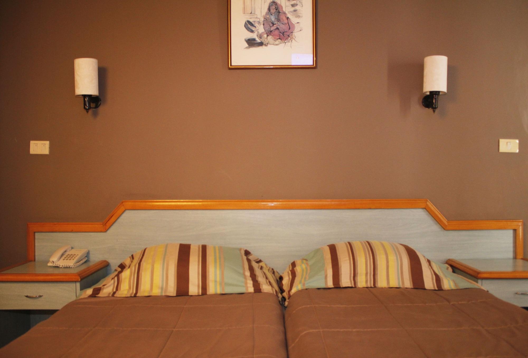 Hotel &