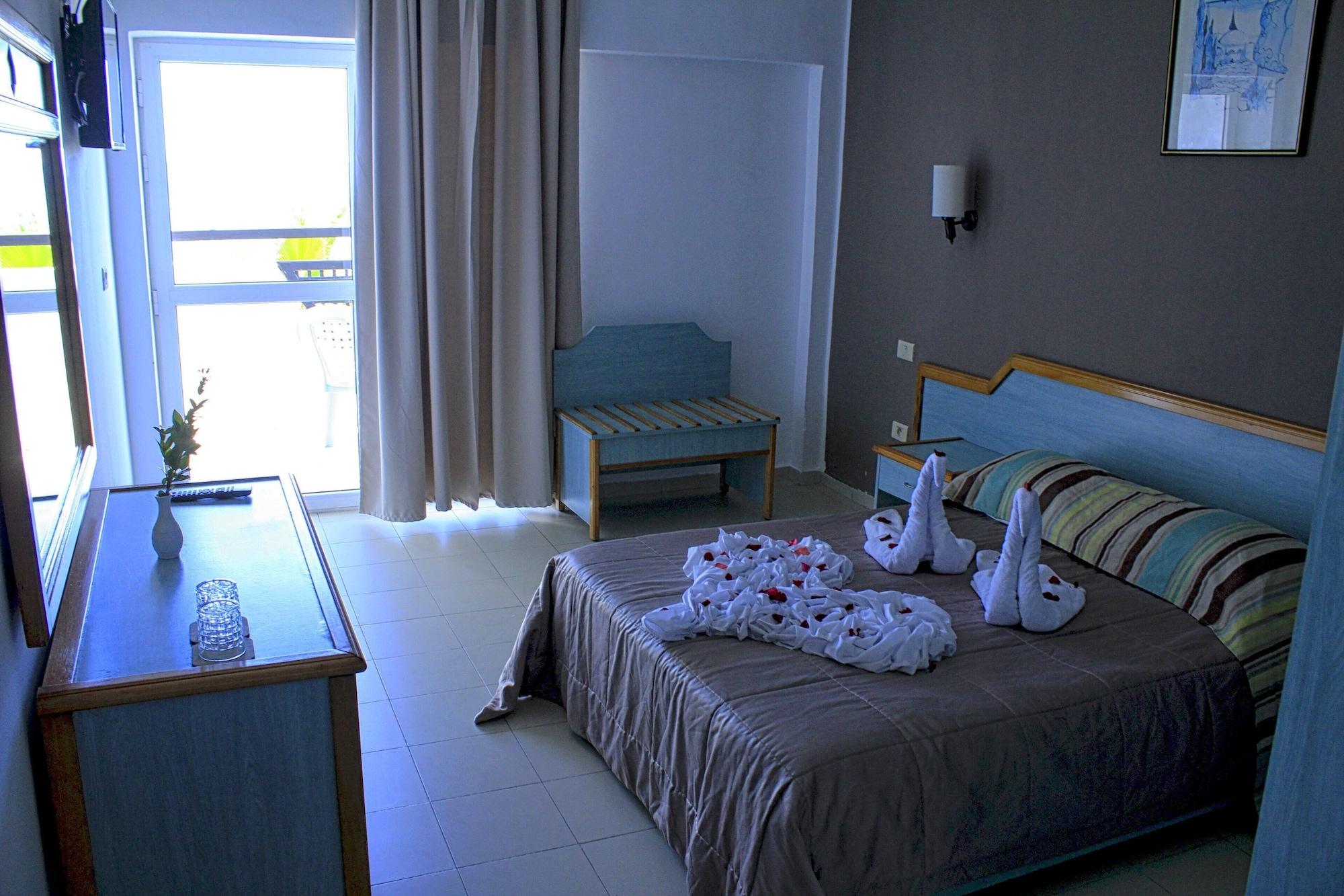 & Hotel